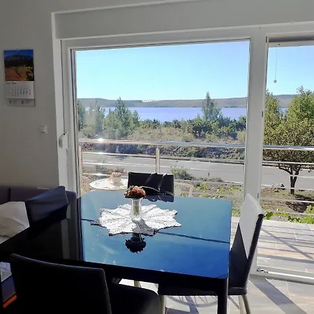 Apartment Morjani *